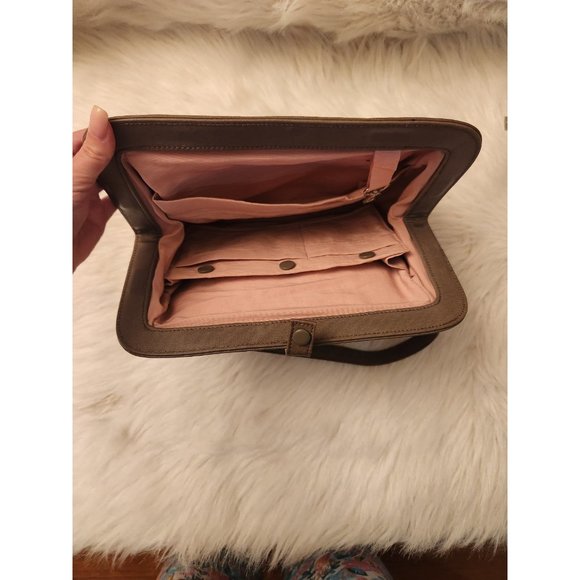 Petunia Pickle Bottom Floral Bag - Picture 4 of 6